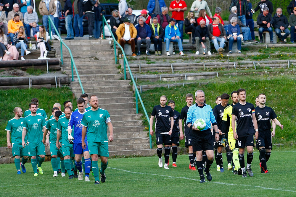 1. Mannschaft vs. SpVgg Goldkronach (28.04.2022) - 5