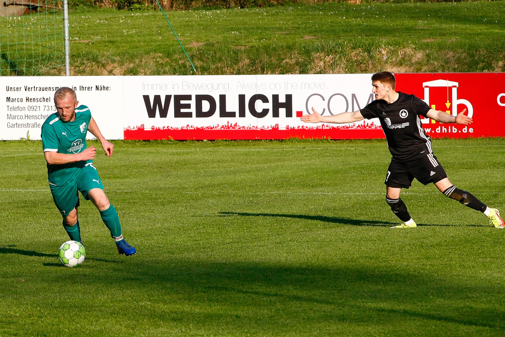 1. Mannschaft vs. SpVgg Goldkronach (28.04.2022) - 22