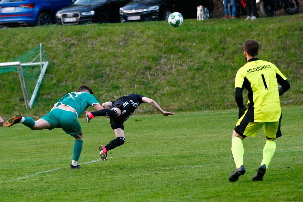 1. Mannschaft vs. SpVgg Goldkronach (28.04.2022) - 92