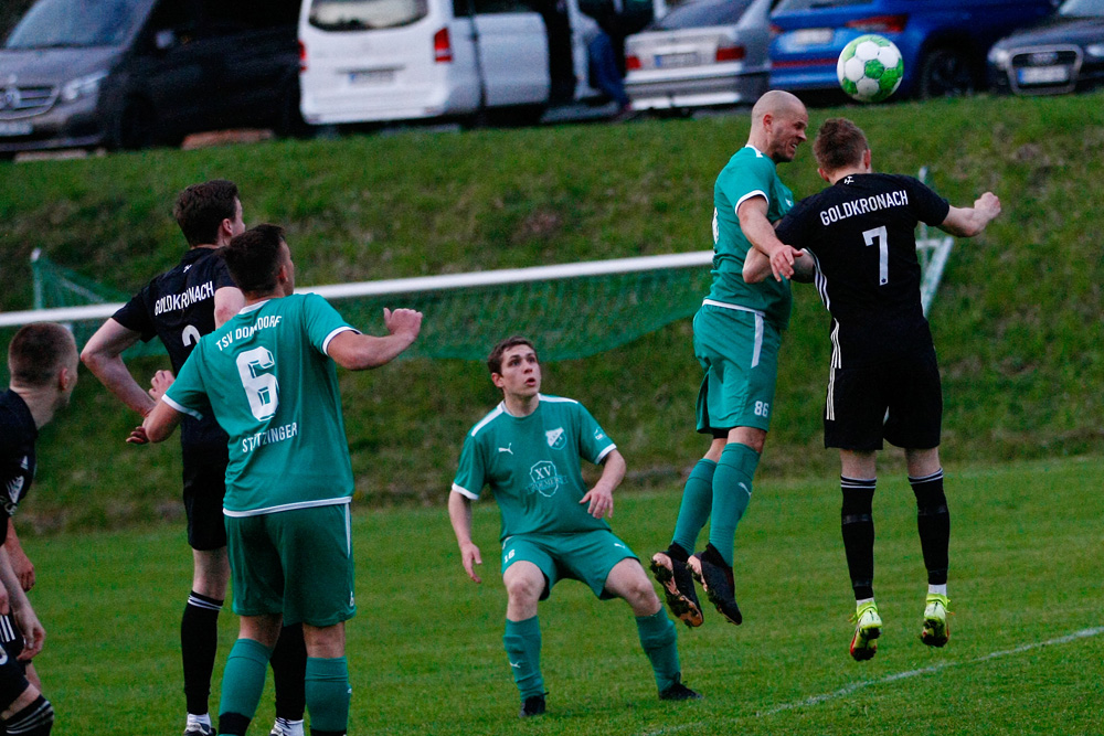 1. Mannschaft vs. SpVgg Goldkronach (28.04.2022) - 95
