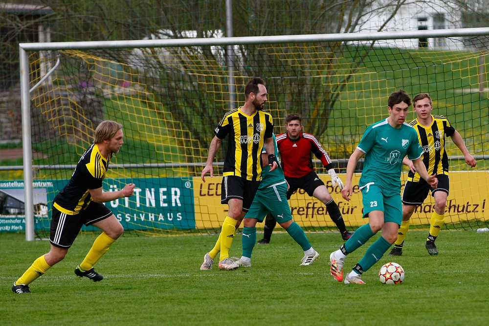 1. Mannschaft vs. SV Kirchahorn (30.04.2022) - 37