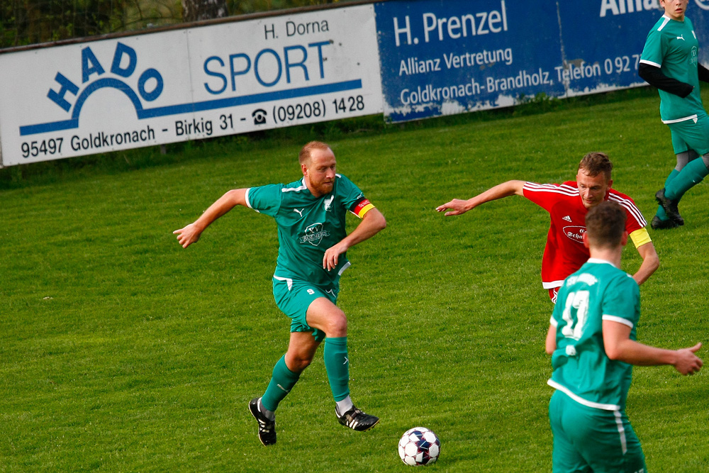 1. Mannschaft vs. SV Röhrenhof (04.05.2022) - 28