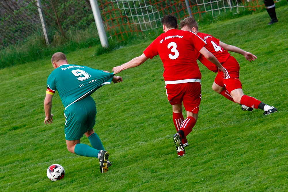 1. Mannschaft vs. SV Röhrenhof (04.05.2022) - 45