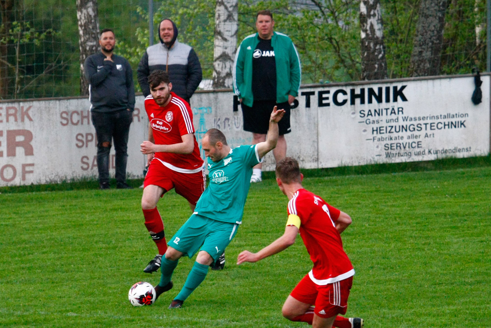 1. Mannschaft vs. SV Röhrenhof (04.05.2022) - 49